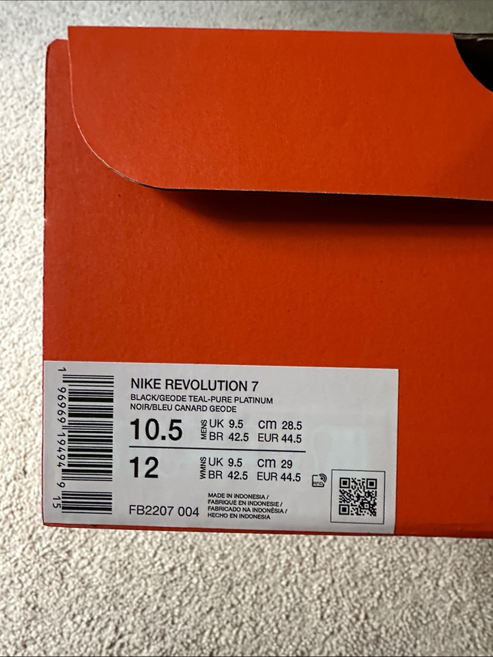 Nike Black and Teal Men's Running Shoes Revolution 7 NWT - Picture 5 of 5